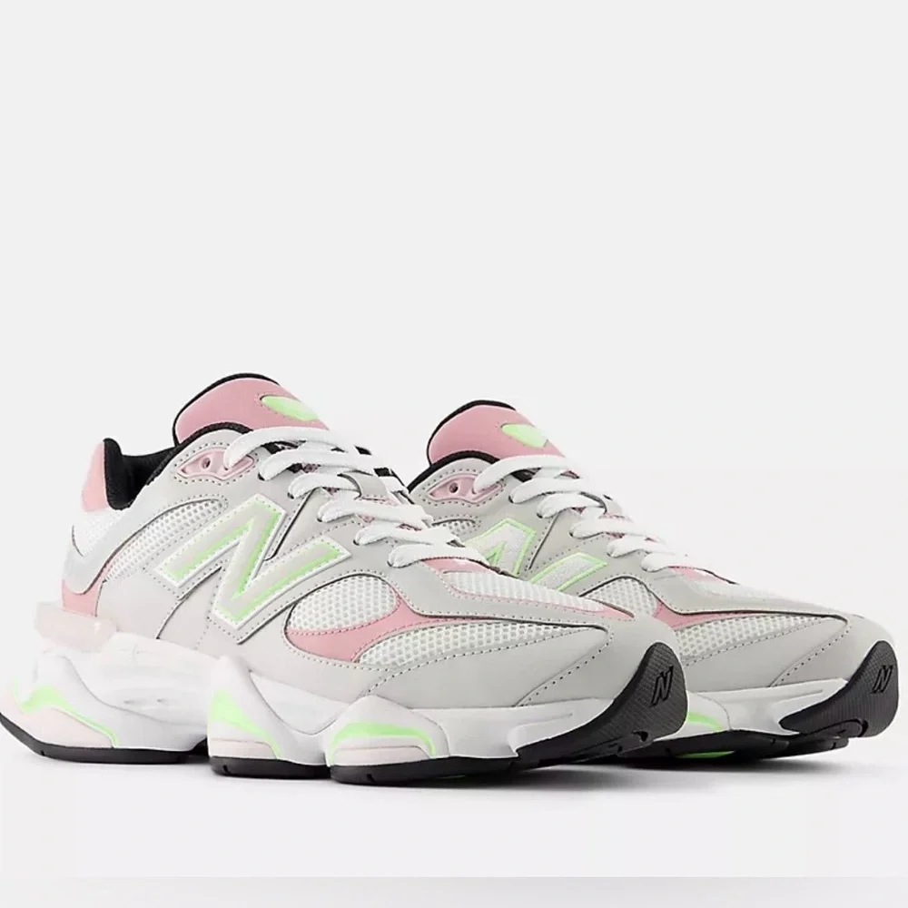New Balance 9060 💅✨ Pink Taffy Grey Matter U9060BLE Shoes 7 8 8.5 9 NEW - Picture 11 of 16